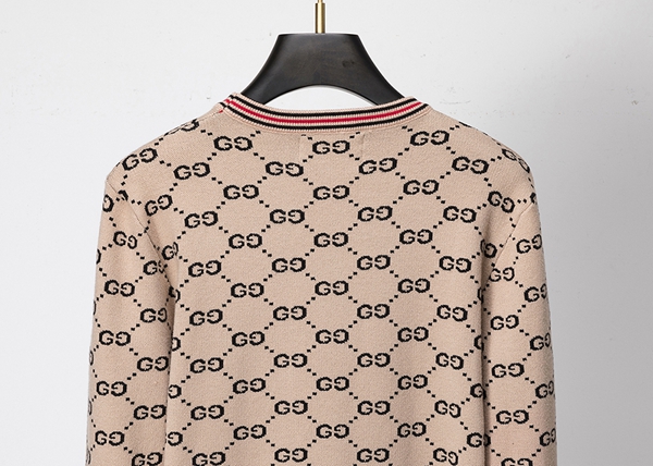 ブランドセーター着用イメージ